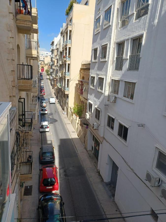 Seaview Apartment *